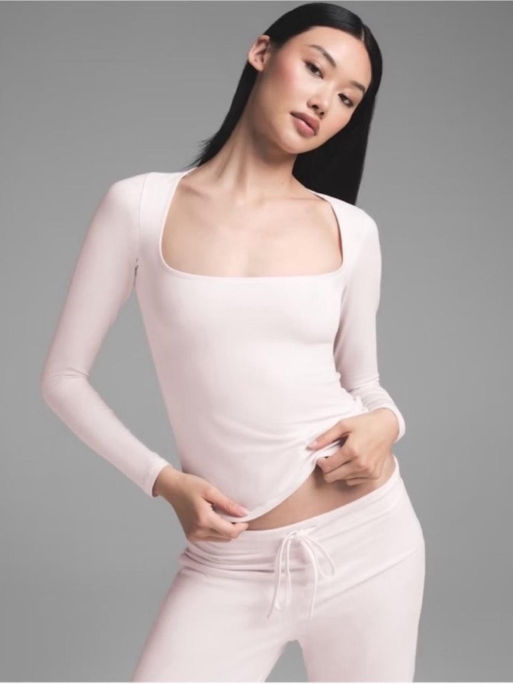 SKIMS Long Sleeve Square Neck Top in Light Pink